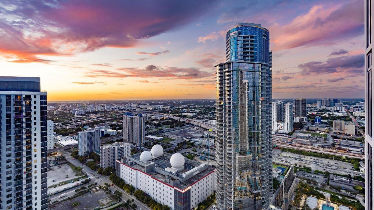 Global Luxury Suites Miami Worldcenter Buitenkant foto