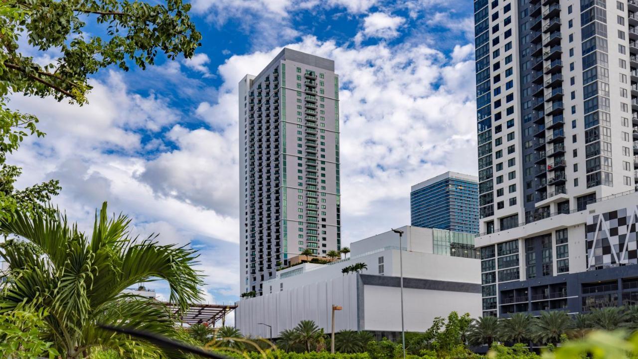 Global Luxury Suites Miami Worldcenter Buitenkant foto