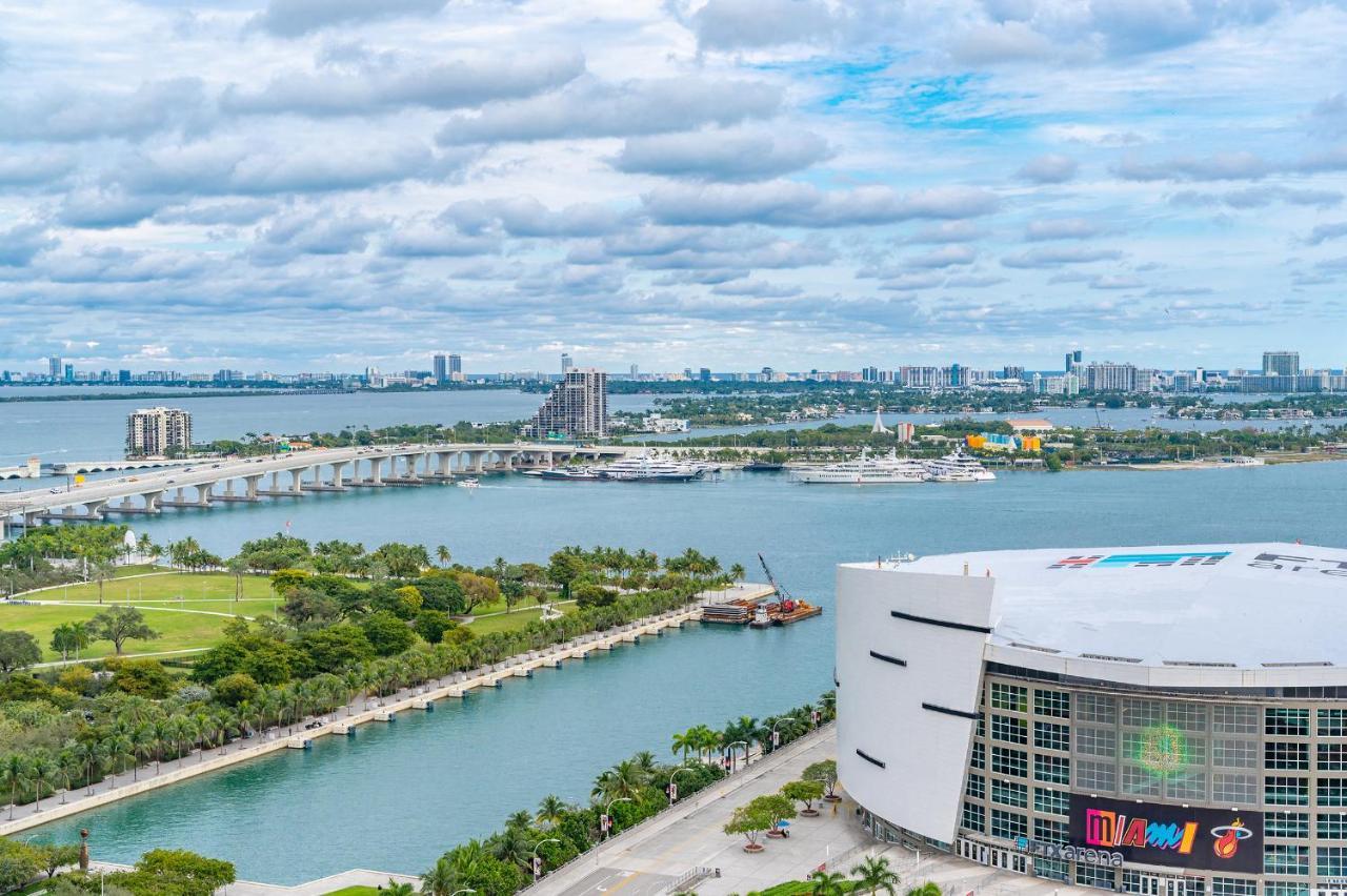 Global Luxury Suites Miami Worldcenter Buitenkant foto